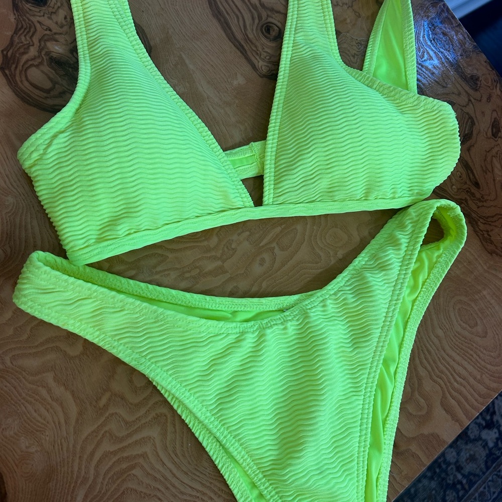 Billabong Neon Bikini Soze Medium top and bottom